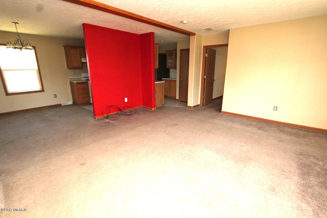 97 E Jefferson, Newaygo, MI 49337 photo 5