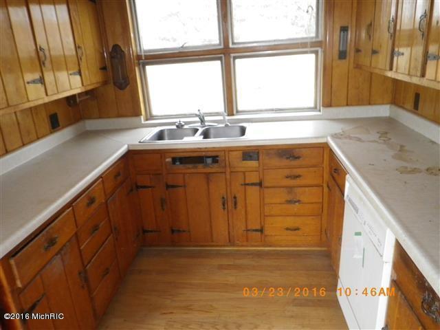 18401 6th Ave, Three Rivers, MI 49093 photo 2