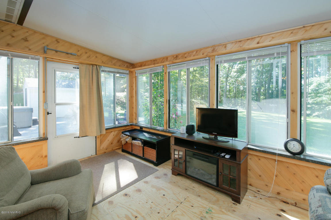10902 Jones, Bellevue, MI 49021 photo 13