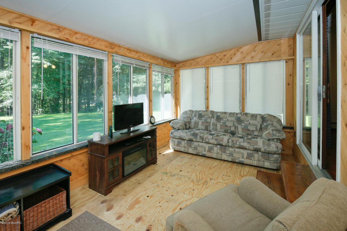 10902 Jones, Bellevue, MI 49021 photo 12