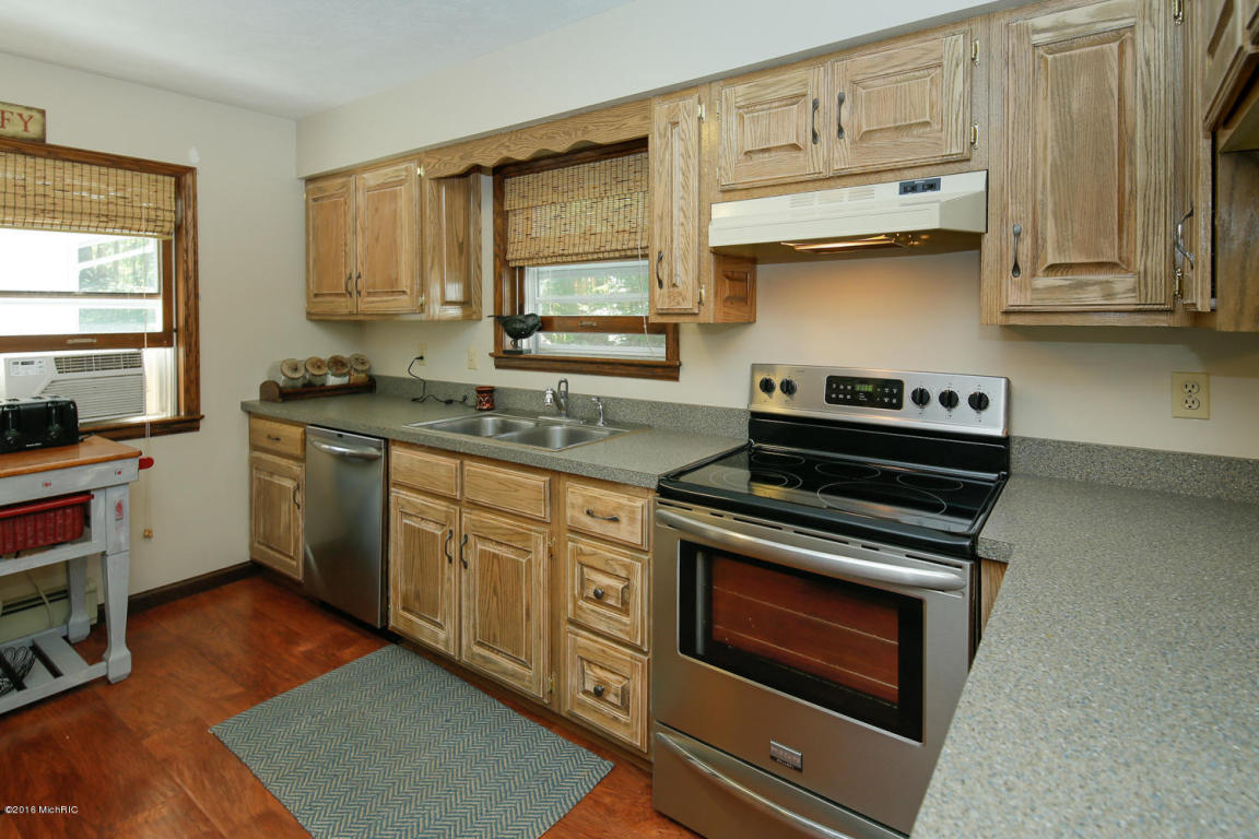 10902 Jones, Bellevue, MI 49021 photo 9