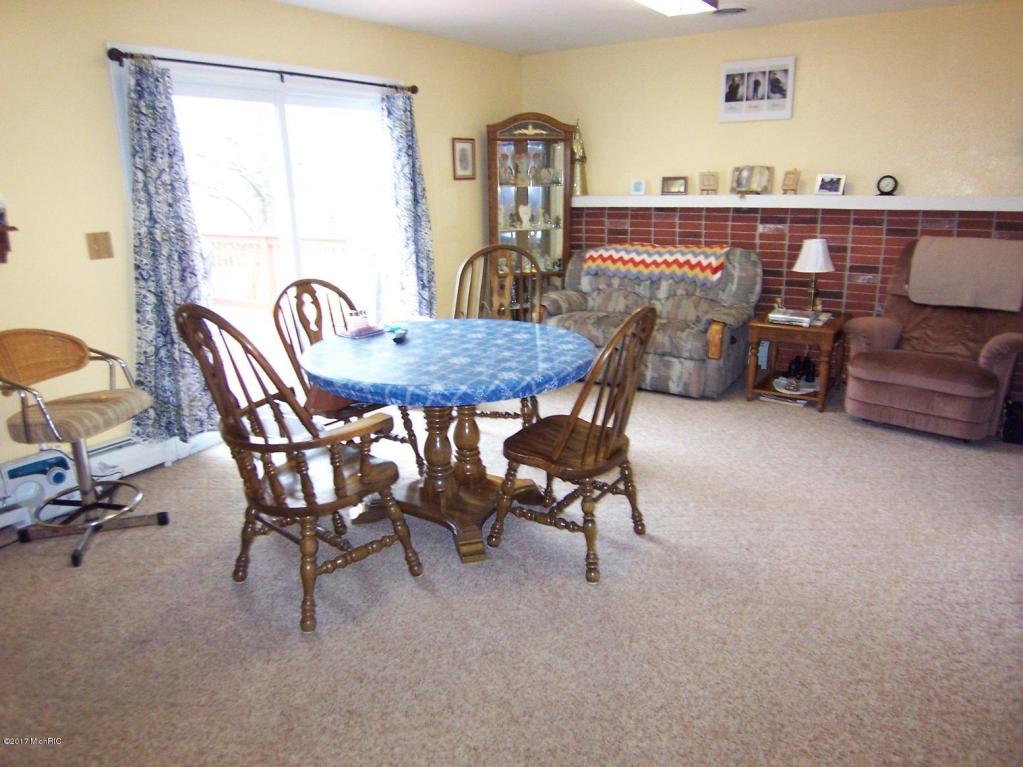 520 N Cedar St, Evart, MI 49631 photo 23