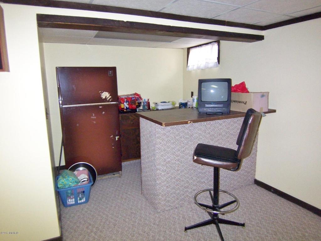 520 N Cedar St, Evart, MI 49631 photo 16