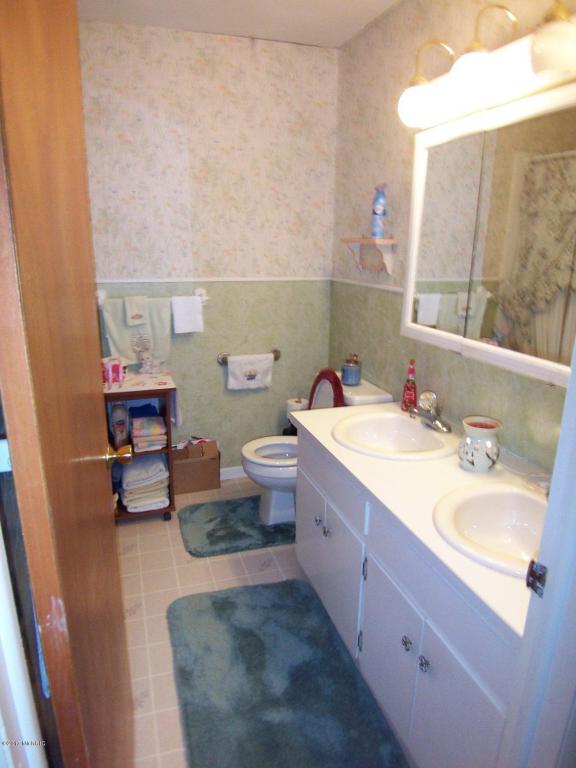 520 N Cedar St, Evart, MI 49631 photo 13
