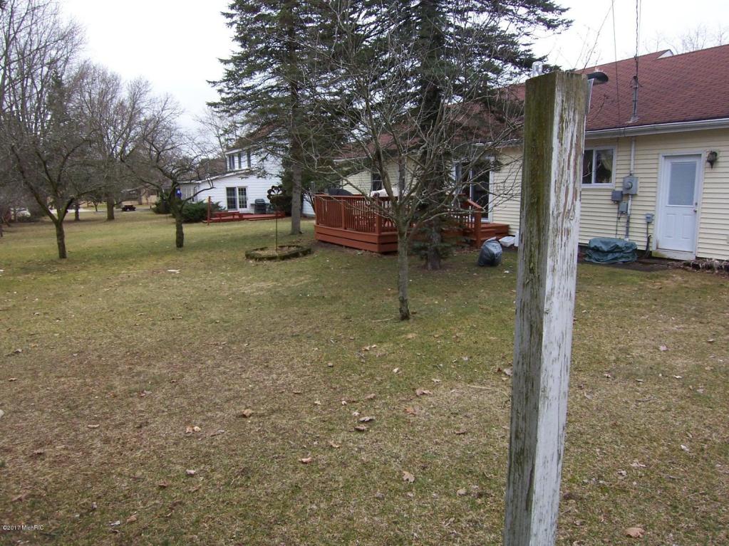 520 N Cedar St, Evart, MI 49631 photo 28