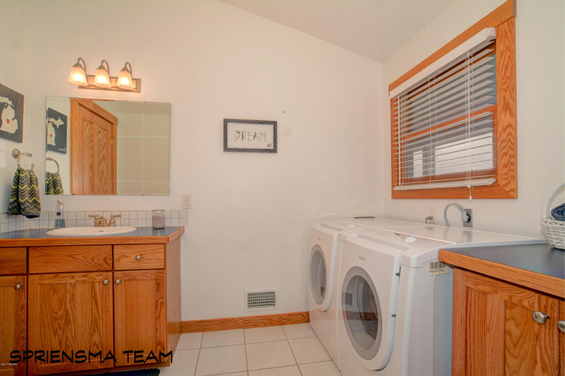 5607 Seeley Rd, Belding, MI 48809 photo 10