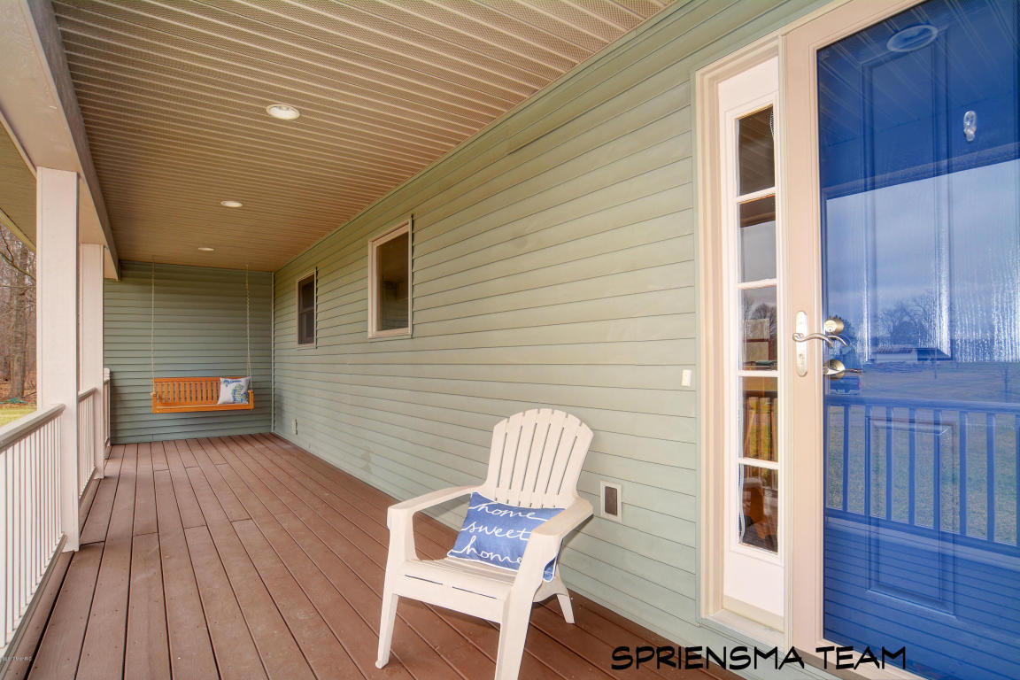 5607 Seeley Rd, Belding, MI 48809 photo 2