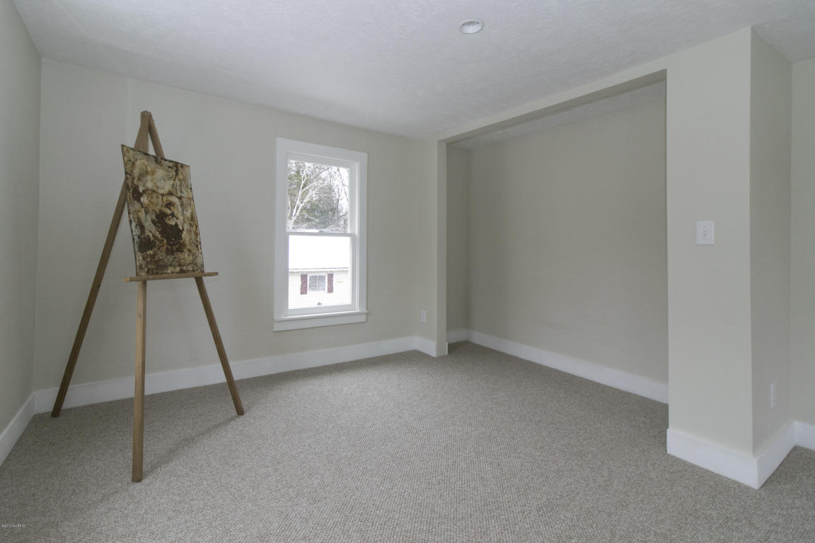 209 Brigham, Plainwell, MI 49080 photo 17