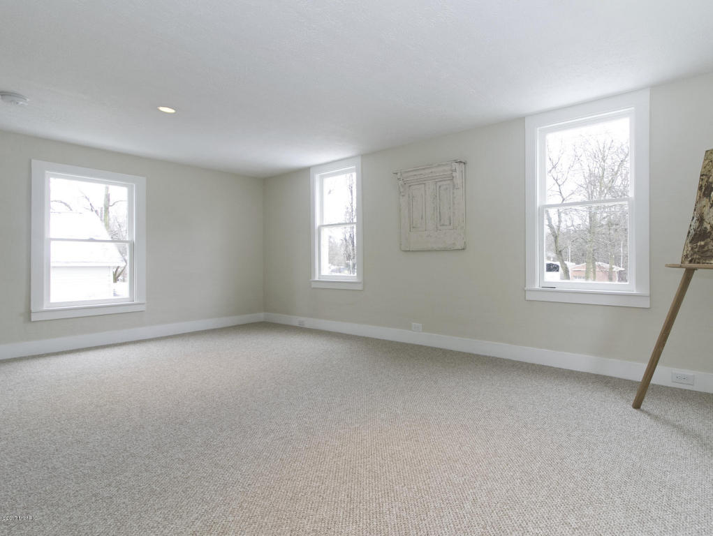 209 Brigham, Plainwell, MI 49080 photo 18