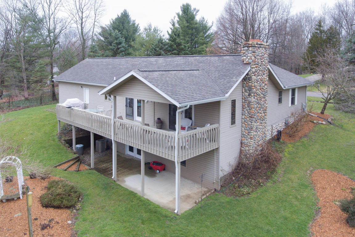 16 Heron Ct, Plainwell, MI 49080 photo 3
