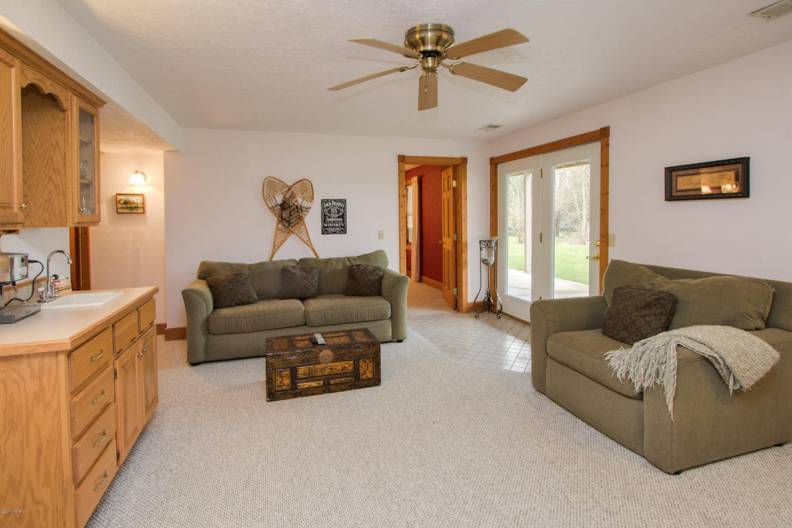 16 Heron Ct, Plainwell, MI 49080 photo 16
