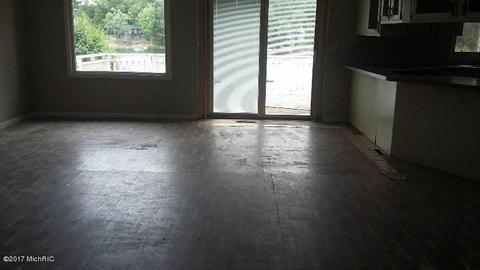 11286 M 37, Baldwin, MI 49304 photo 4