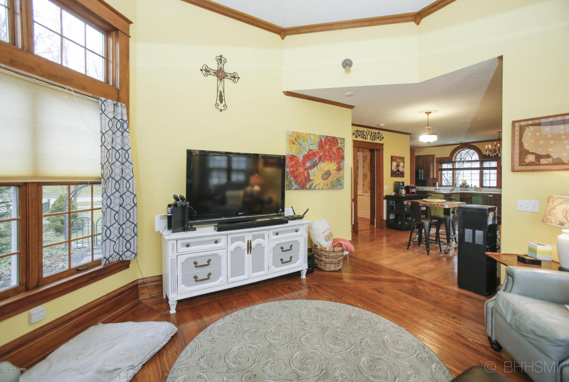 320 N Eagle, Marshall, MI 49068 photo 14