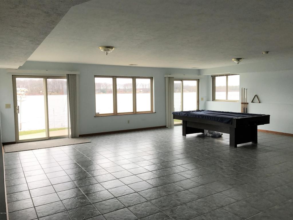 11368 E Point Dr, Delton, MI 49046 photo 35