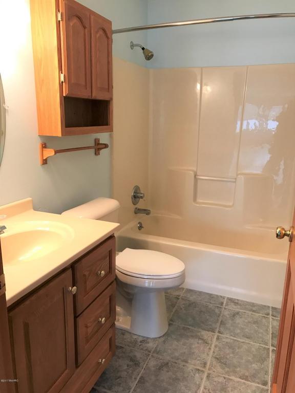 11368 E Point Dr, Delton, MI 49046 photo 34