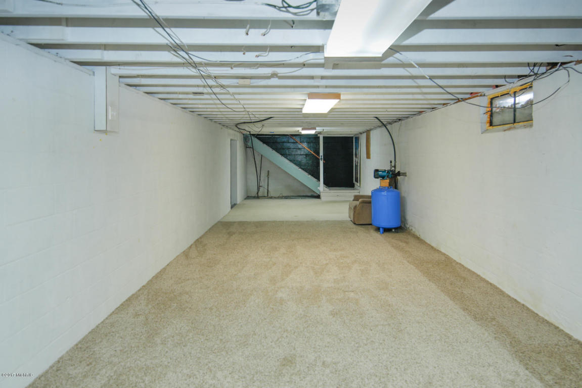 18883 M-60, Three Rivers, MI 49093 photo 16