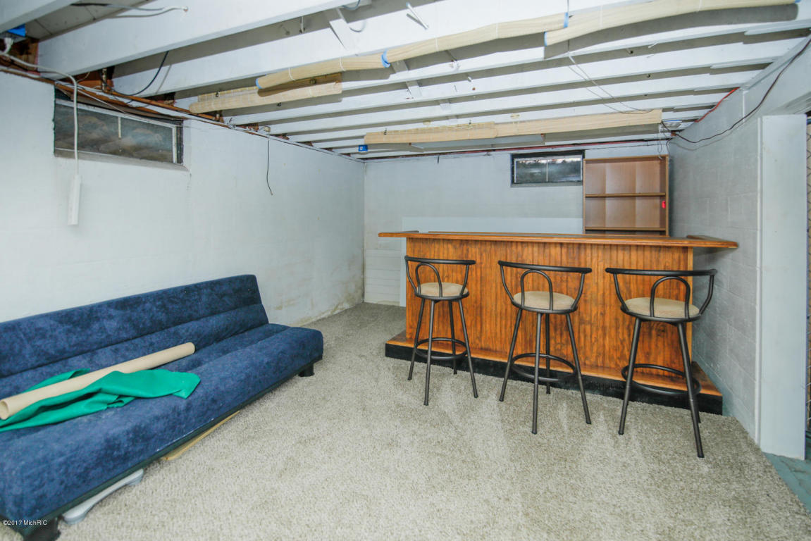 18883 M-60, Three Rivers, MI 49093 photo 17