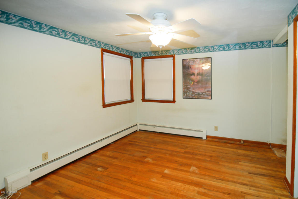 18883 M-60, Three Rivers, MI 49093 photo 10