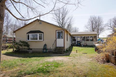 10546 Born, Three Rivers, MI 49093 photo 1