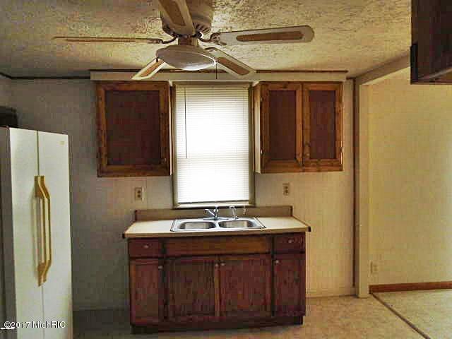 10962 Cedar St, Honor, MI 49640 photo 5