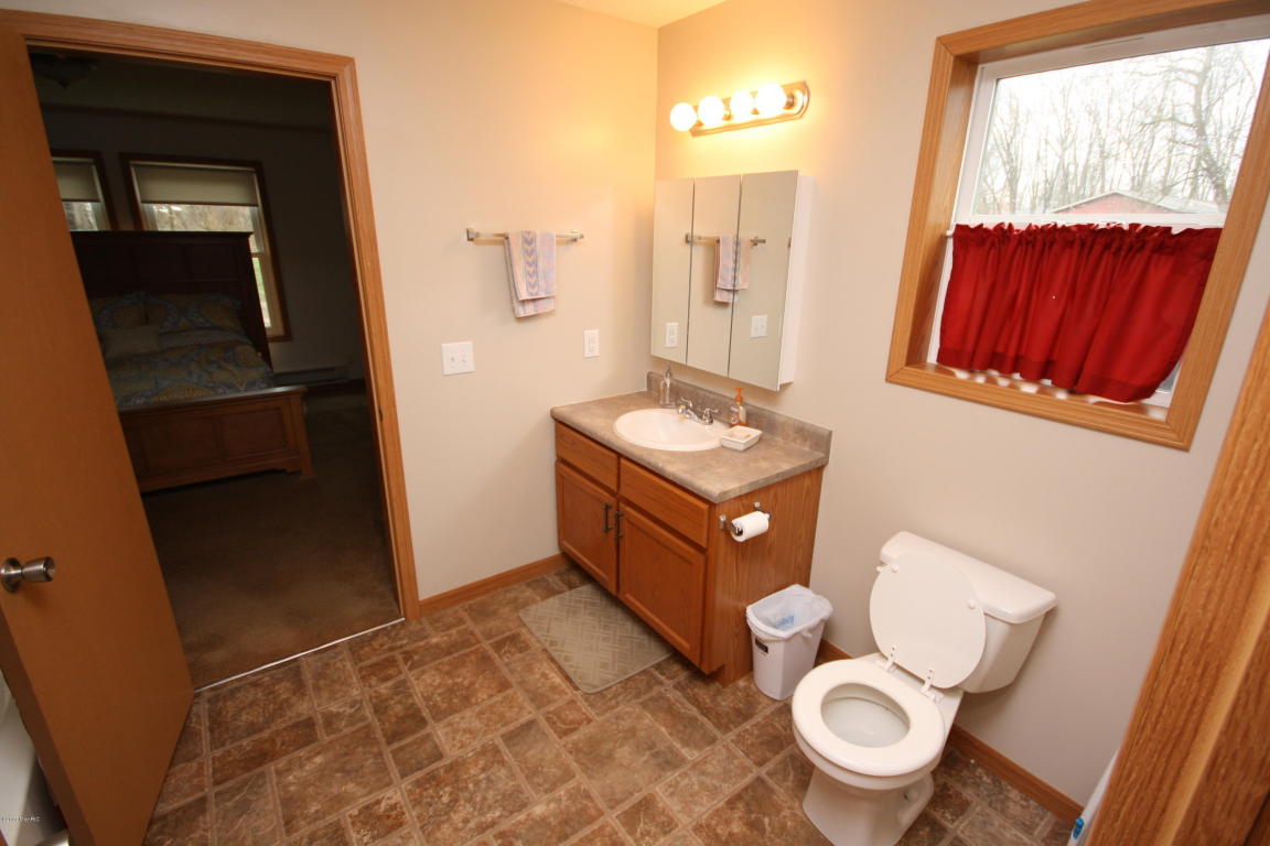 941 James St, Plainwell, MI 49080 photo 19