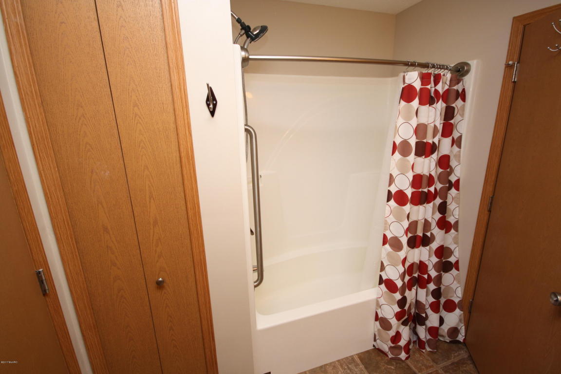 941 James St, Plainwell, MI 49080 photo 20