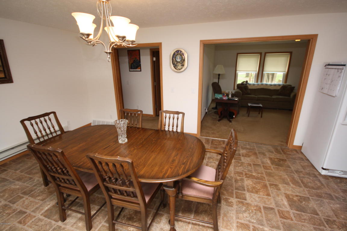 941 James St, Plainwell, MI 49080 photo 6