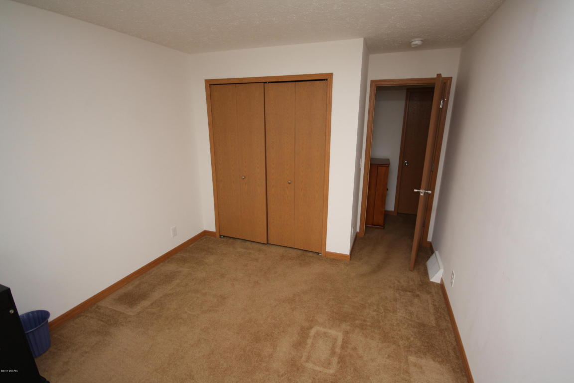 941 James St, Plainwell, MI 49080 photo 14