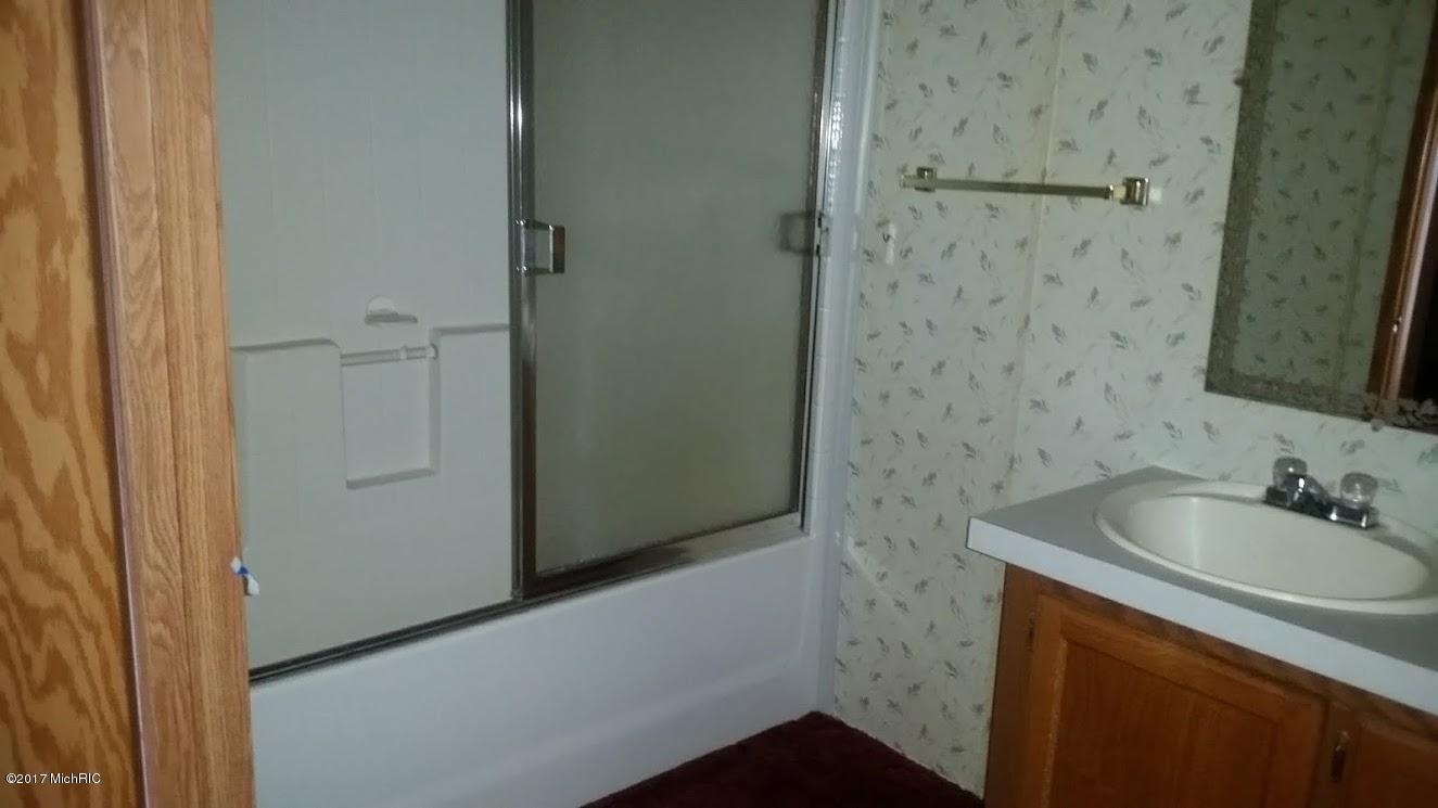 8334 Comstock, Bitely, MI 49309 photo 10