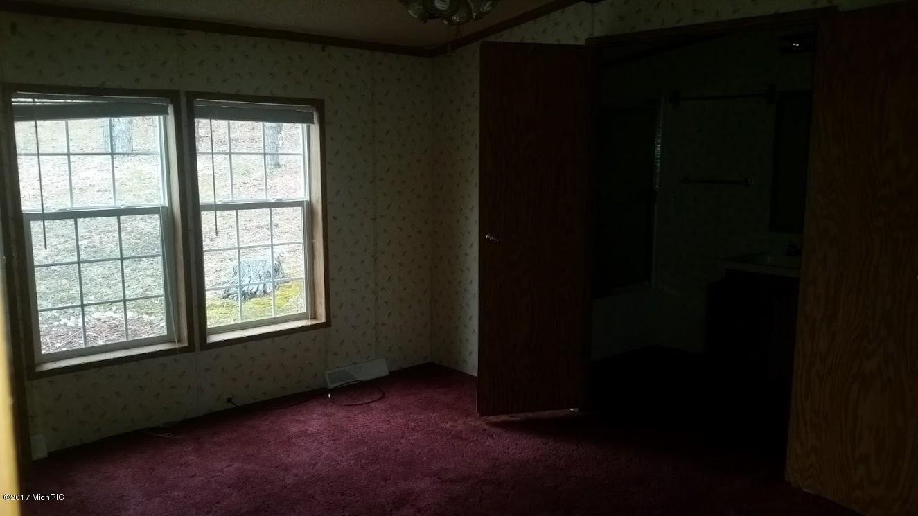 8334 Comstock, Bitely, MI 49309 photo 8