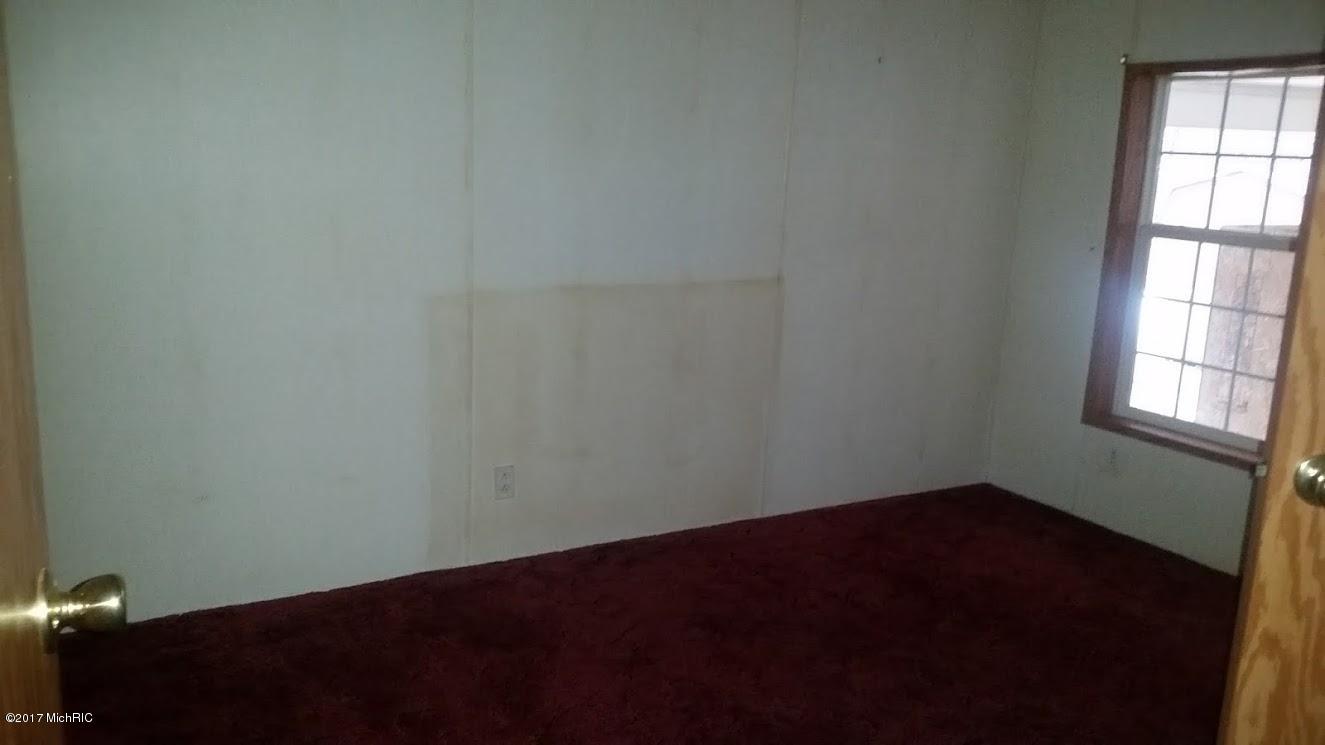 8334 Comstock, Bitely, MI 49309 photo 11