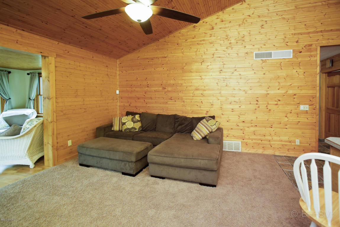 15098 E Augusta, Augusta, MI 49012 photo 5
