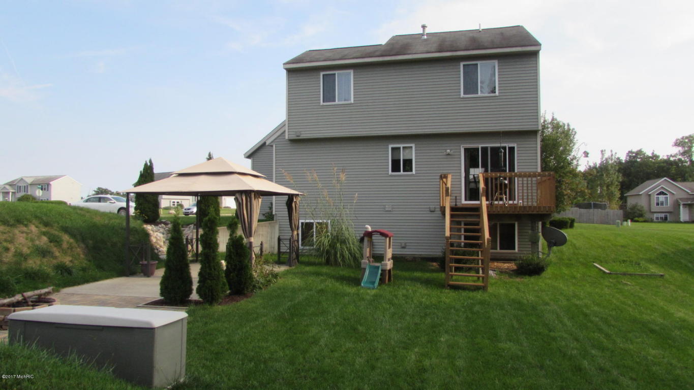 1653 Barnsley Ct SE, Lowell, MI 49331 photo 28