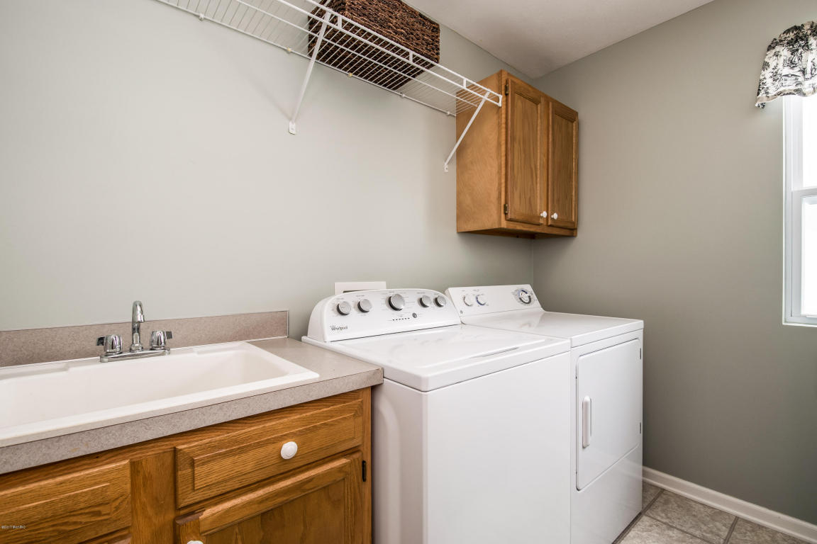 1653 Barnsley Ct SE, Lowell, MI 49331 photo 13