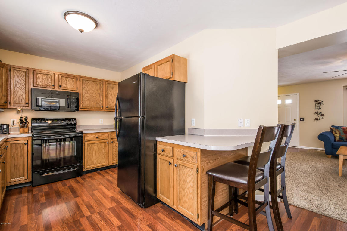 1653 Barnsley Ct SE, Lowell, MI 49331 photo 10