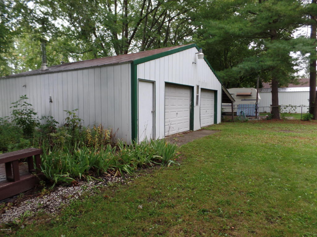1580 W Pratt Lake Rd, Gladwin, MI 48624 photo 5