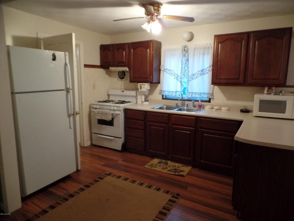 1580 W Pratt Lake Rd, Gladwin, MI 48624 photo 6