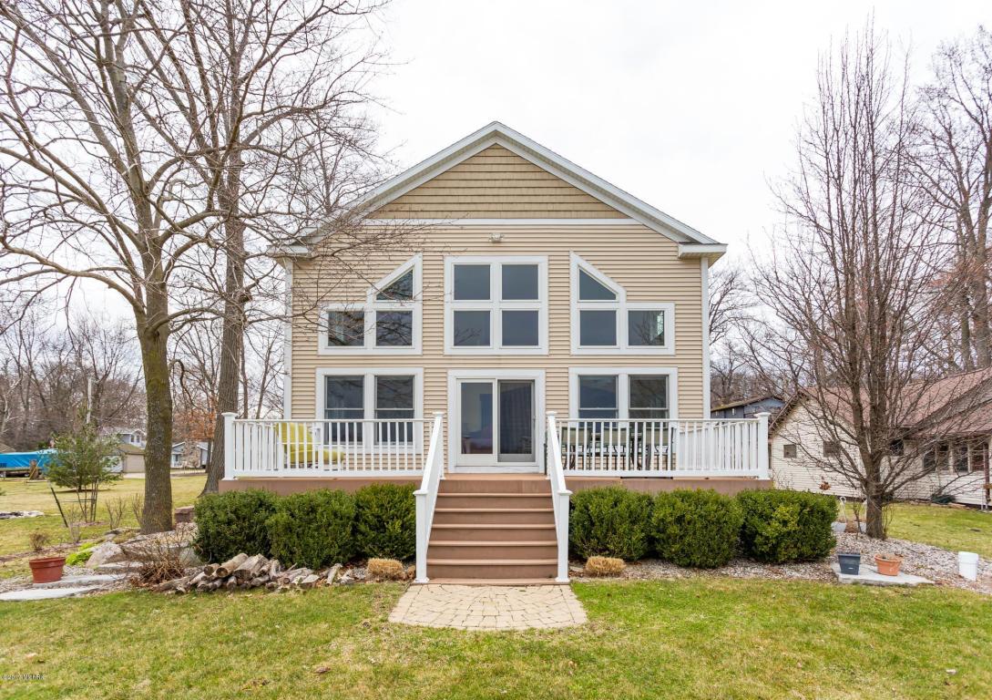 5540 E Pine St, Newaygo, MI 49337 photo 1