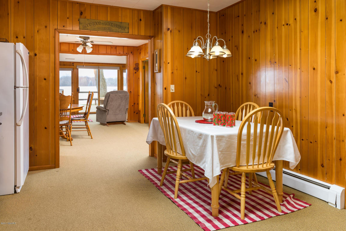 5548 E Pine St, Newaygo, MI 49337 photo 10