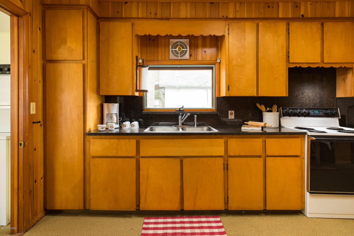 5548 E Pine St, Newaygo, MI 49337 photo 11
