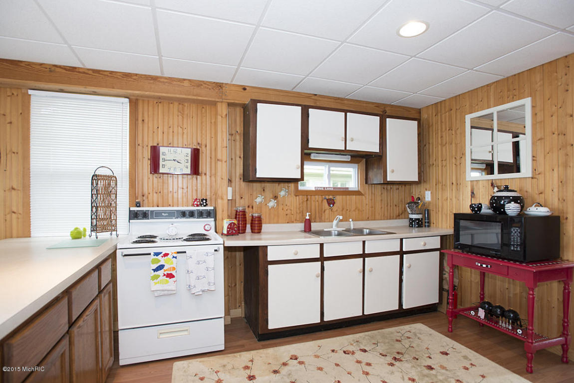 11130 Beech Is, Plainwell, MI 49080 photo 11