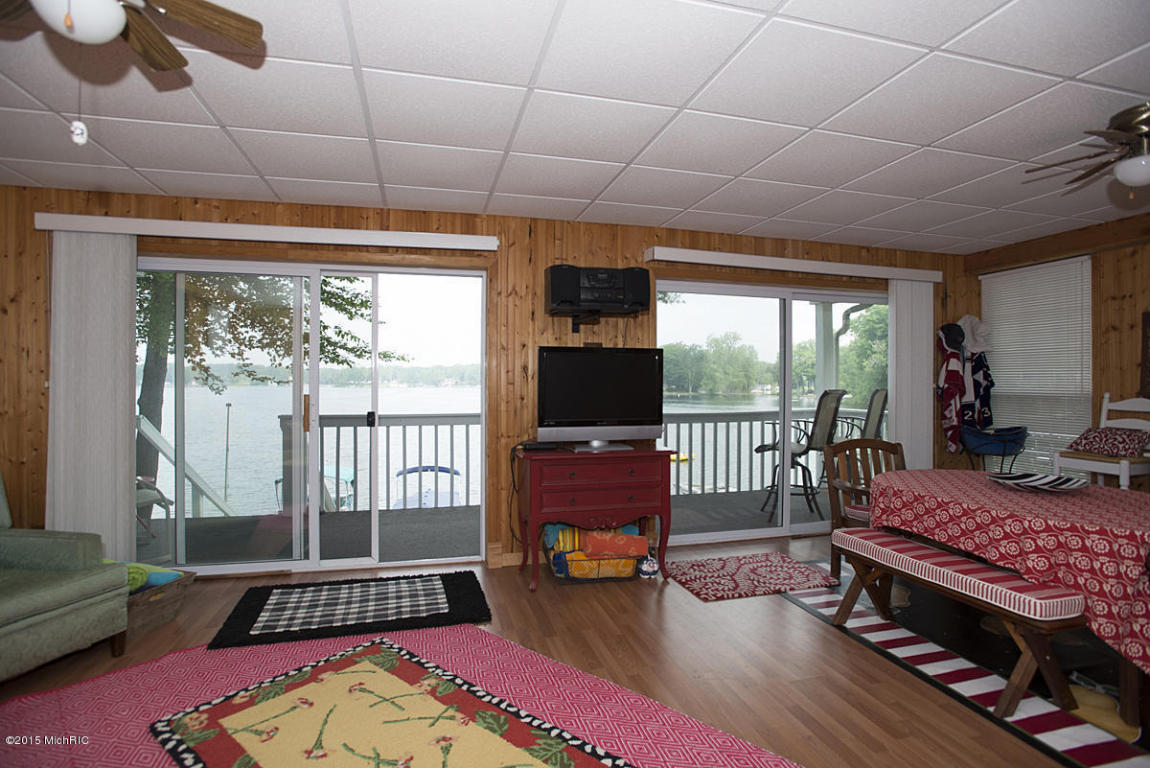 11130 Beech Is, Plainwell, MI 49080 photo 5