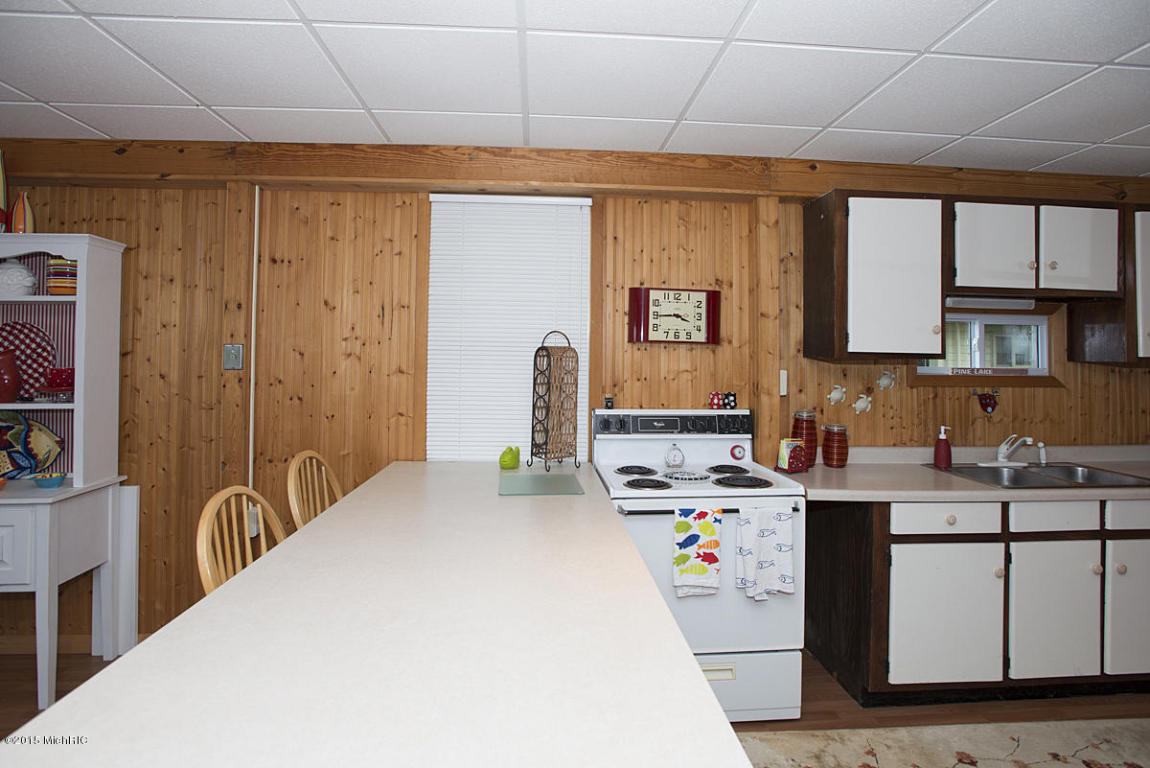 11130 Beech Is, Plainwell, MI 49080 photo 19
