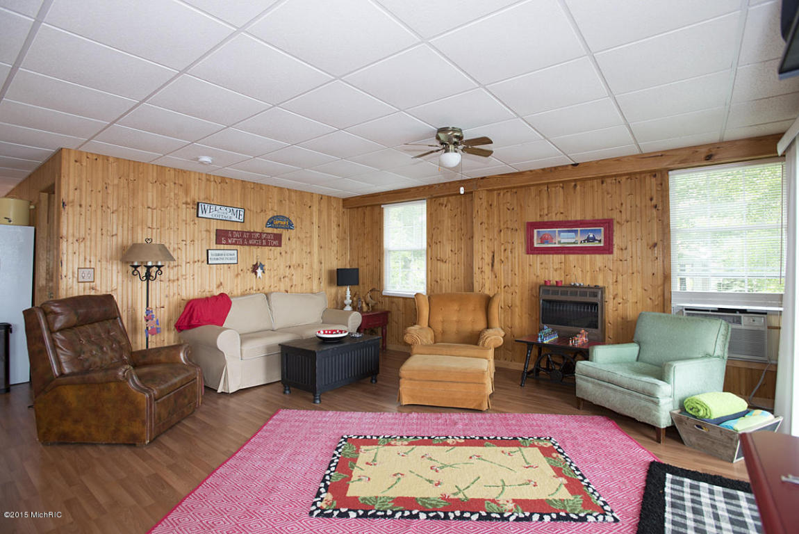 11130 Beech Is, Plainwell, MI 49080 photo 6