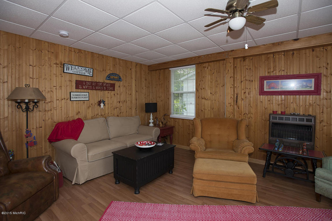 11130 Beech Is, Plainwell, MI 49080 photo 22