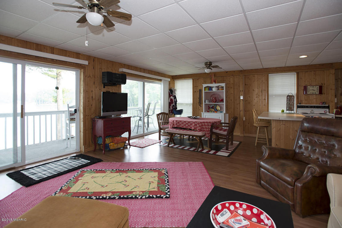 11130 Beech Is, Plainwell, MI 49080 photo 9