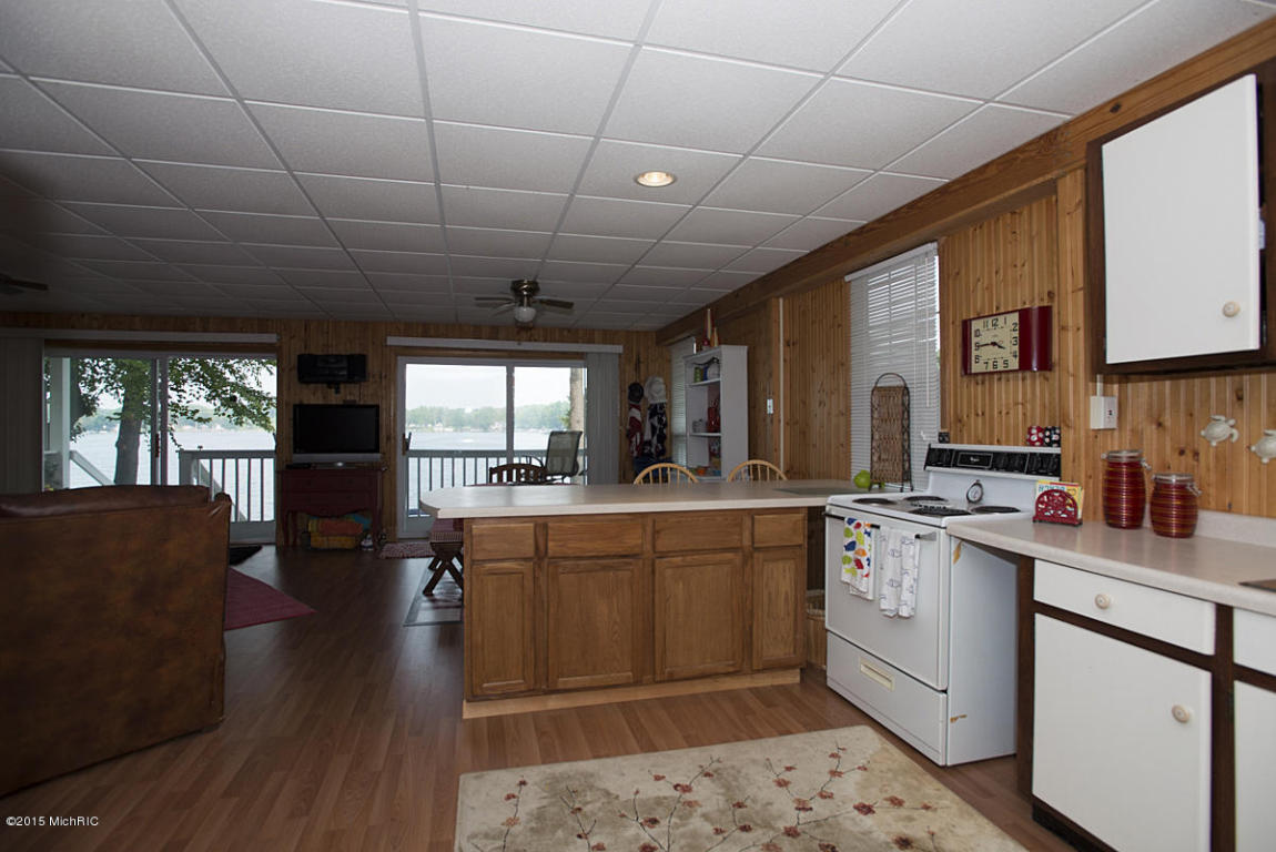 11130 Beech Is, Plainwell, MI 49080 photo 13