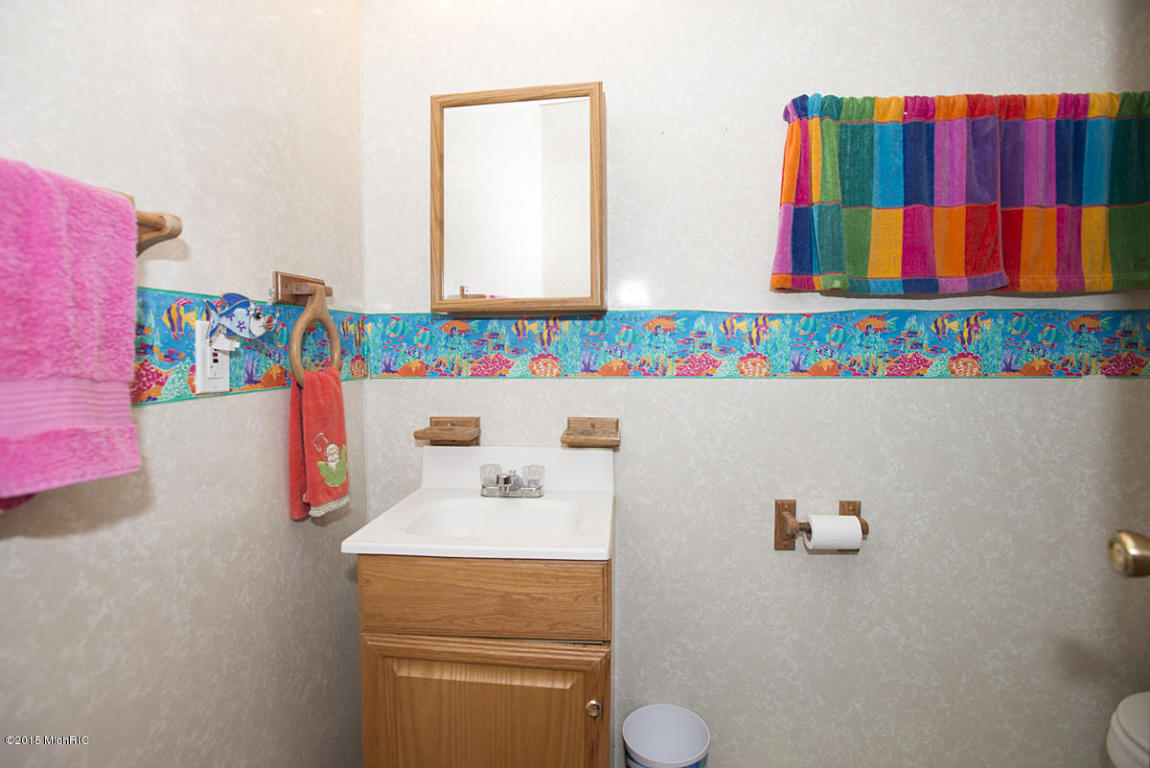 11130 Beech Is, Plainwell, MI 49080 photo 14
