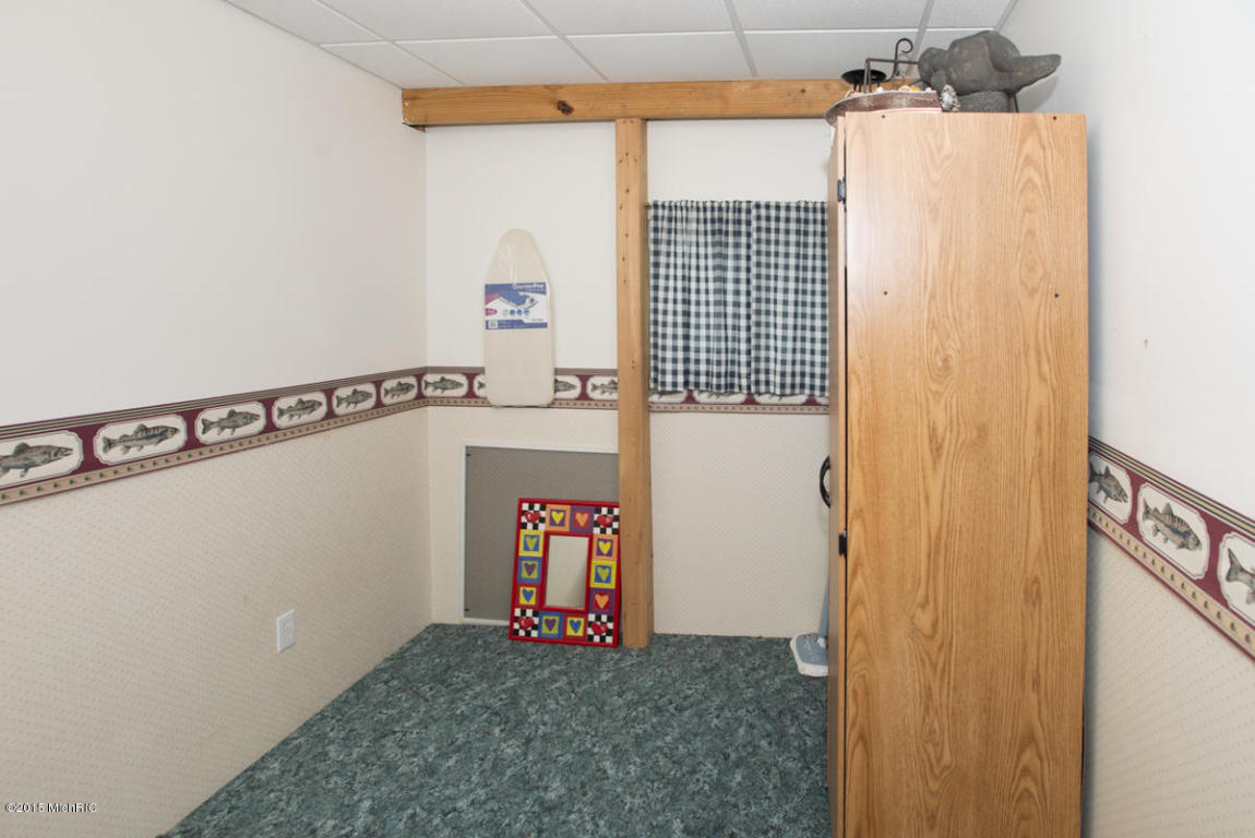 11130 Beech Is, Plainwell, MI 49080 photo 18