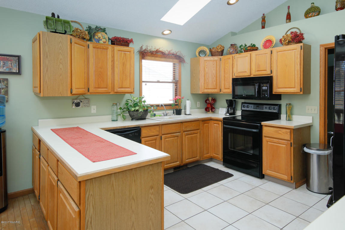 6418 Ormada Dr, Kalamazoo, MI 49048 photo 6